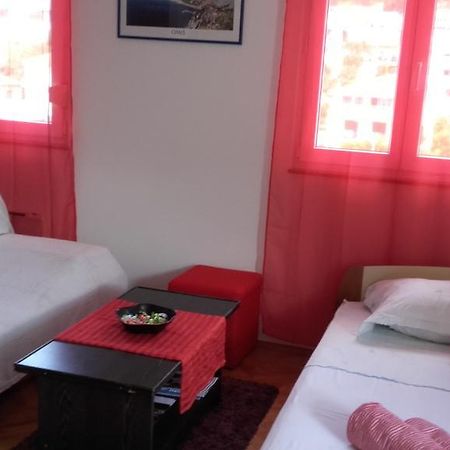 אומיס Apartment Max מראה חיצוני תמונה